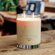 Full glass scented soy candle - Customizable Pisces - table
